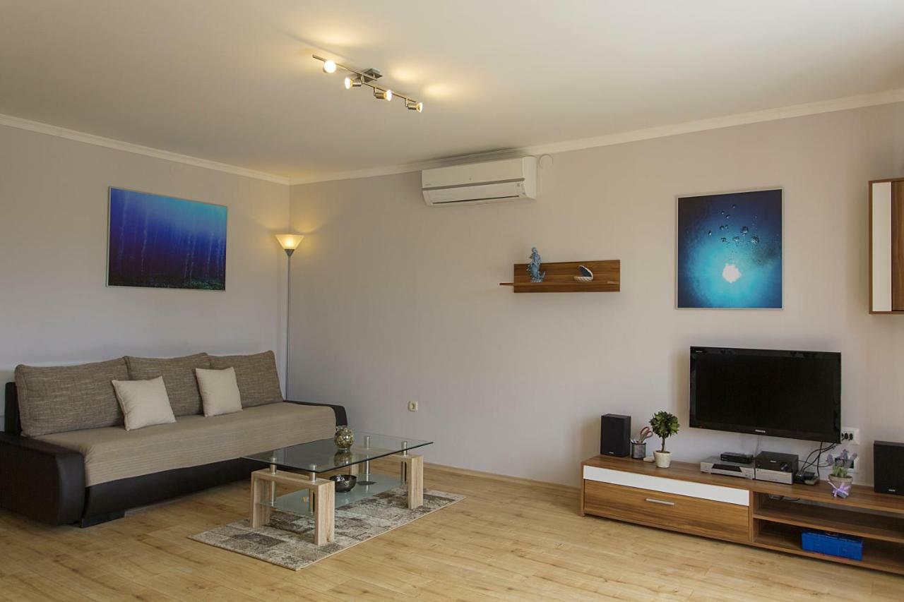 Apartments Tasha Mali Losinj Luaran gambar