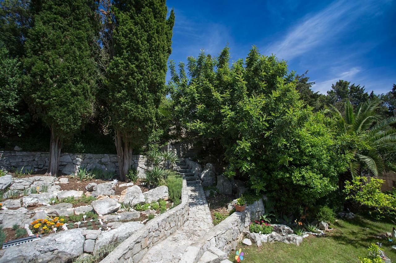 Apartments Tasha Mali Losinj Luaran gambar