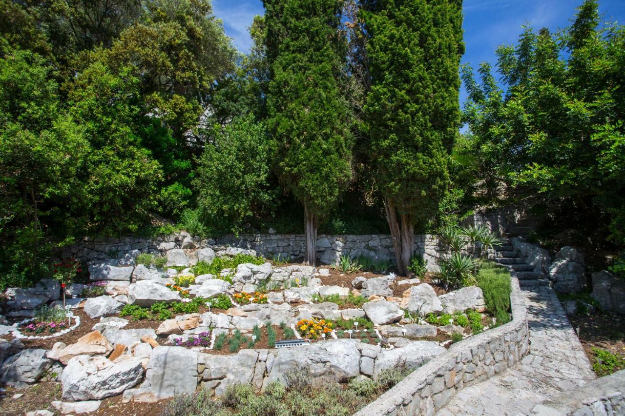 Apartments Tasha Mali Losinj Luaran gambar