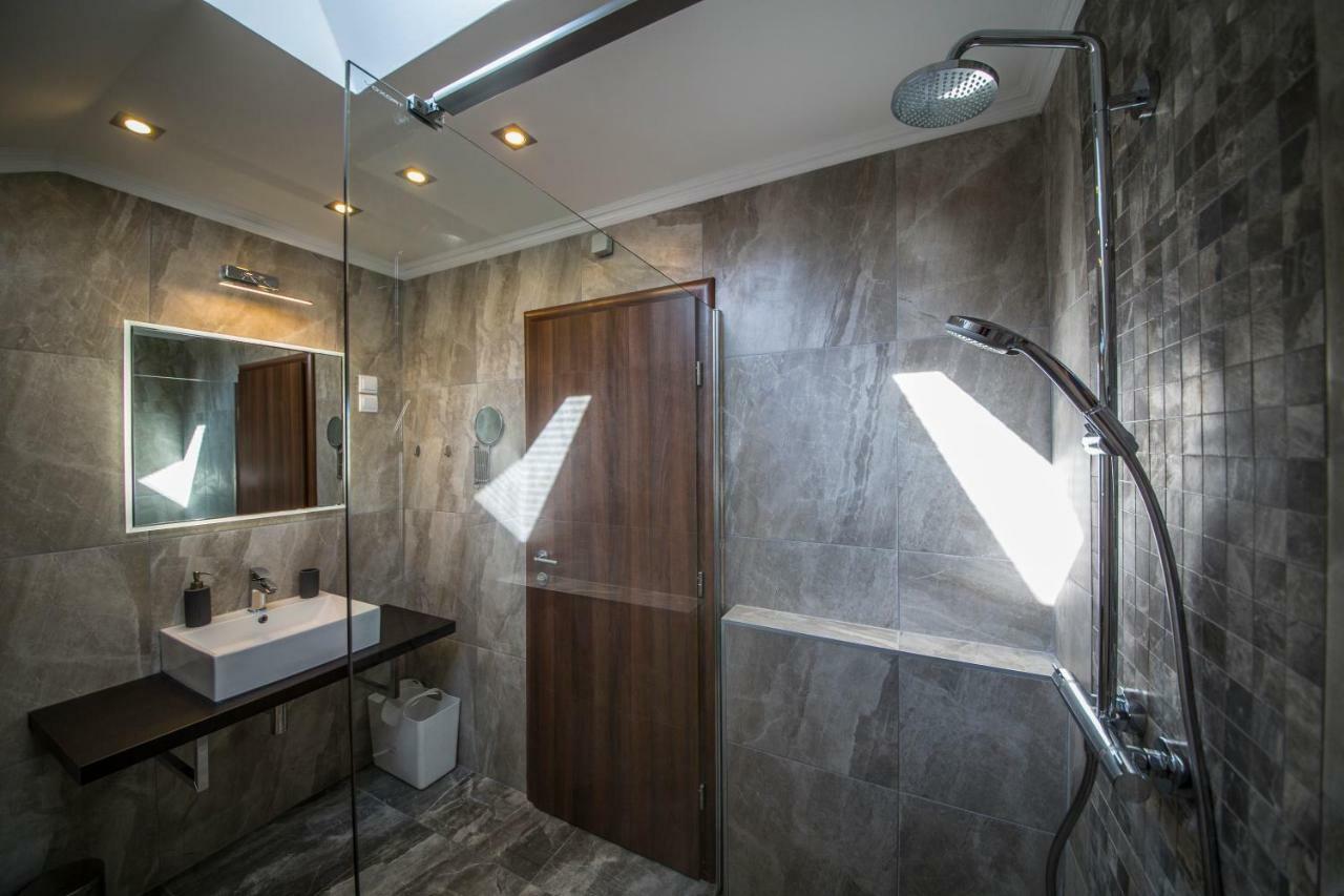 Apartments Tasha Mali Losinj Luaran gambar
